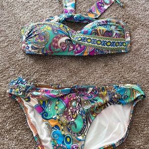 Trina Turk Colorful Bikini molded support bra top and flattering bottom 💙💜💚💗